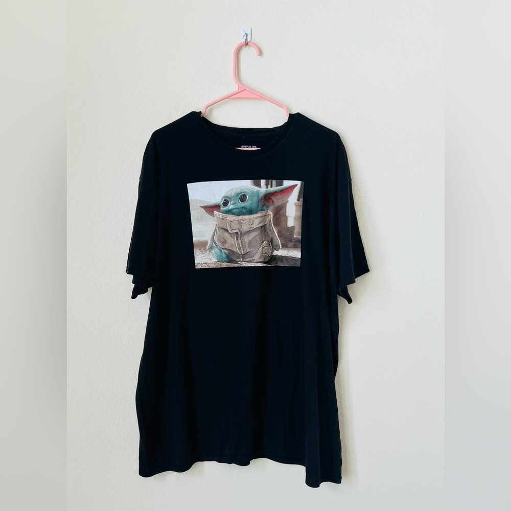 Star Wars Grogu (baby yoda)  2X mens shirt